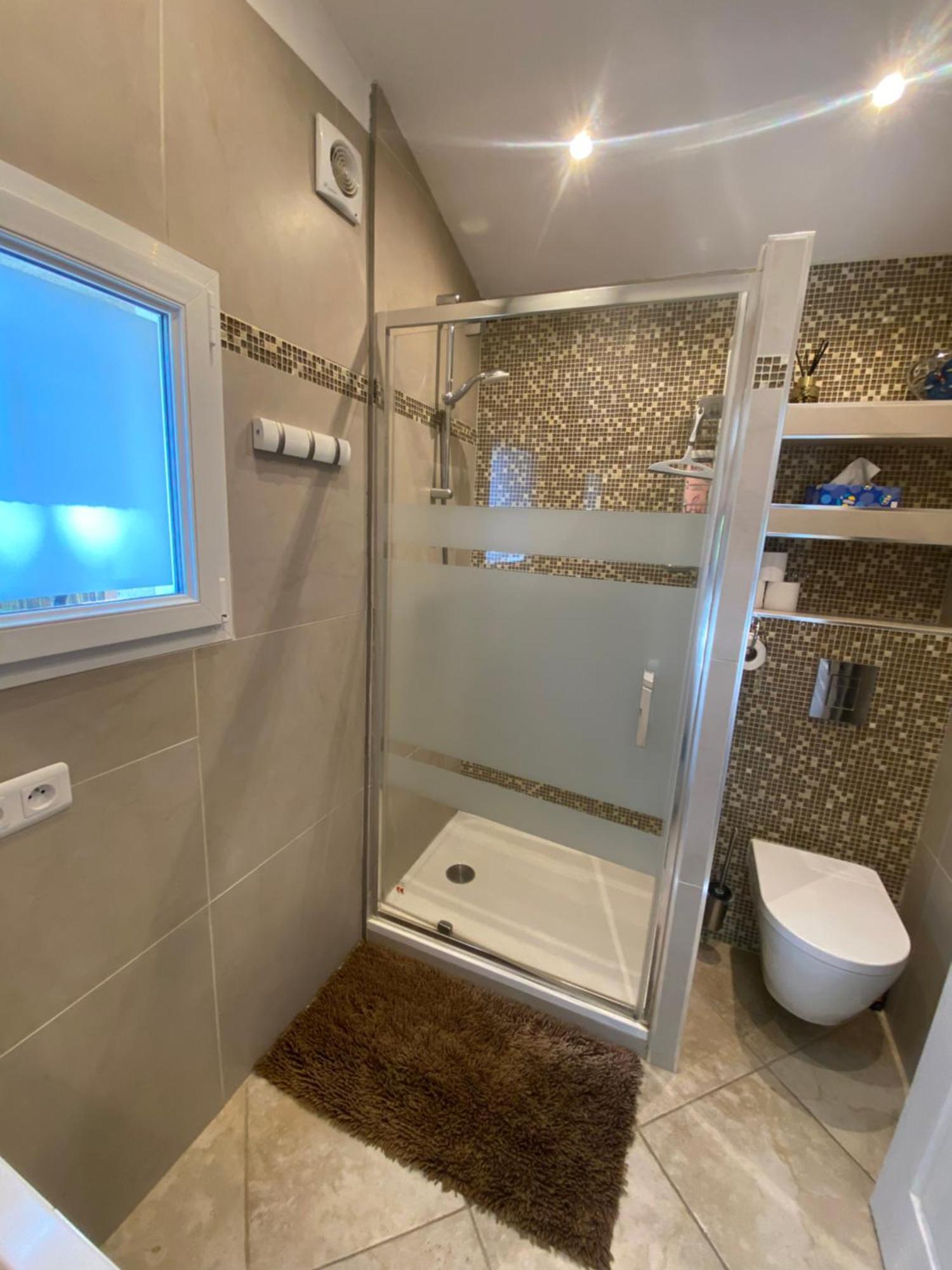 Apartament Dependance Individuelle Nans-les-Pins Zewnętrze zdjęcie